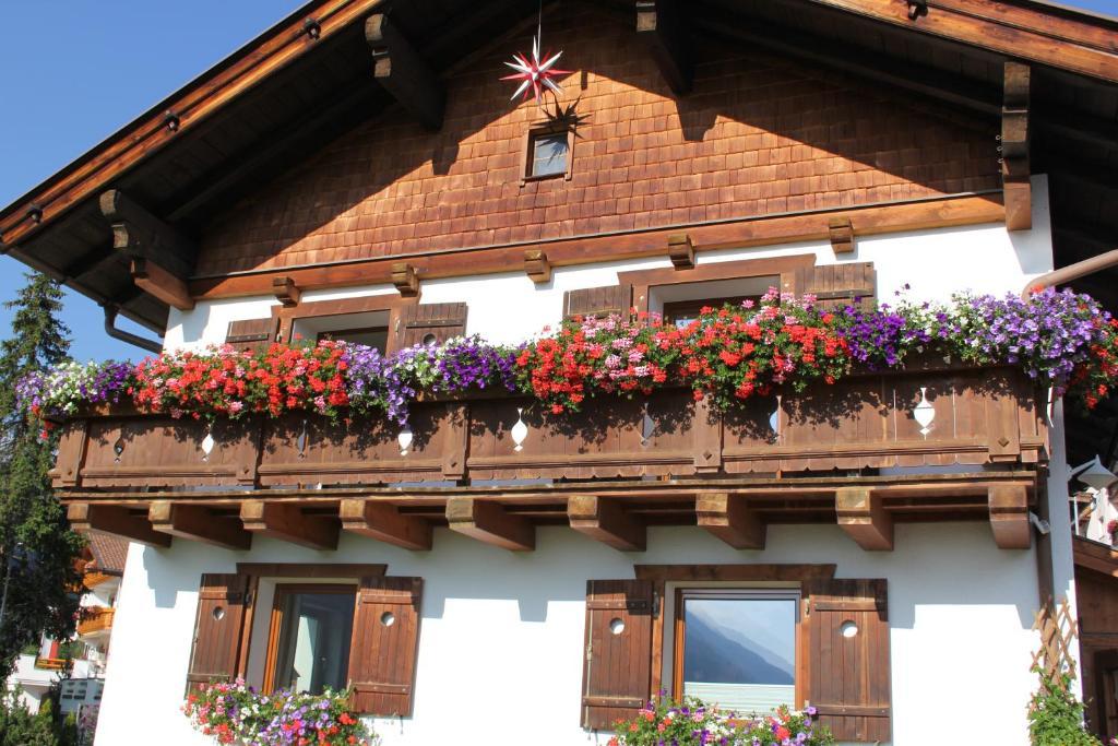 Haus Oberland Acomodação com café da manhã Sankt Anton am Arlberg Exterior foto